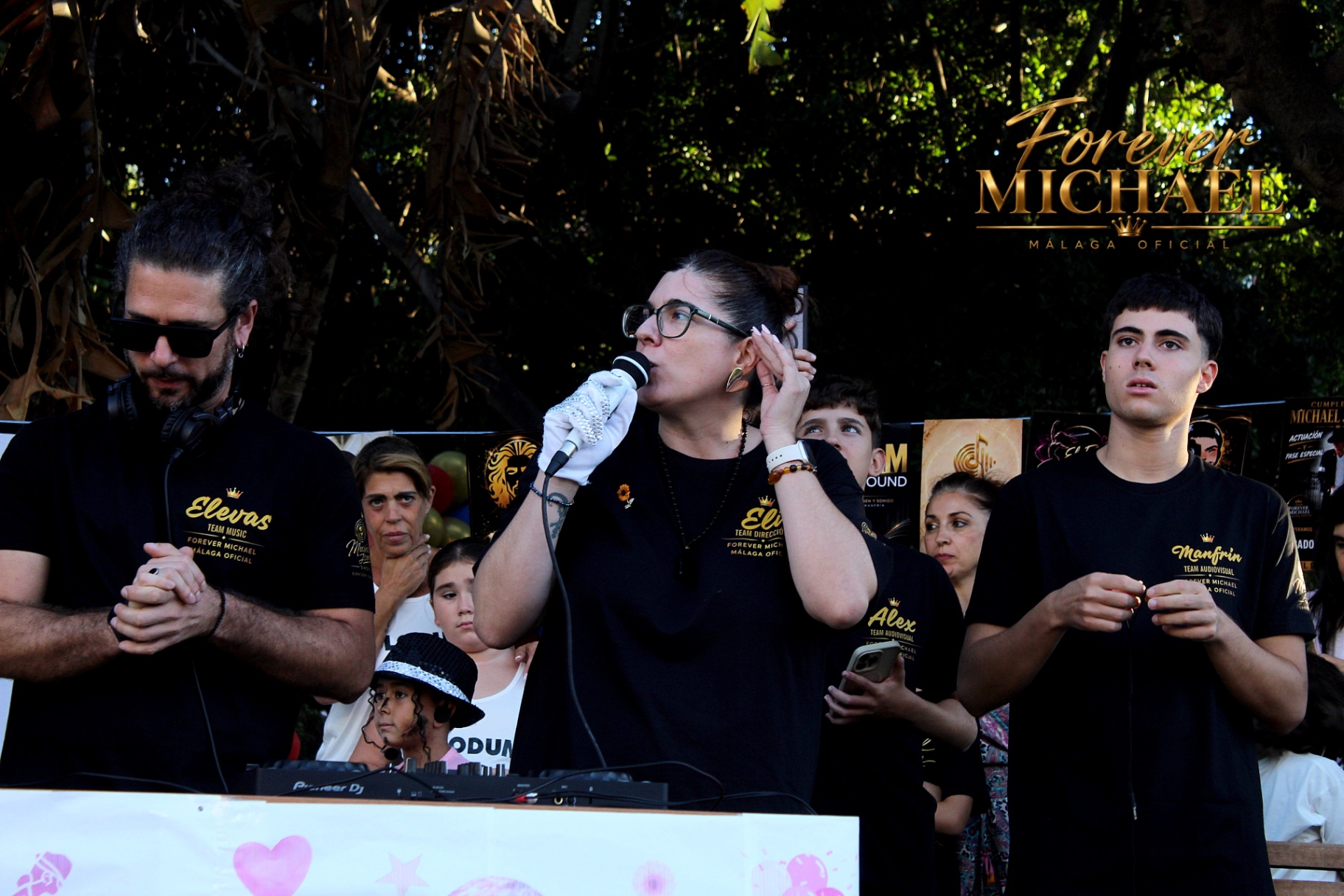 El Team coordinando Neverland Party